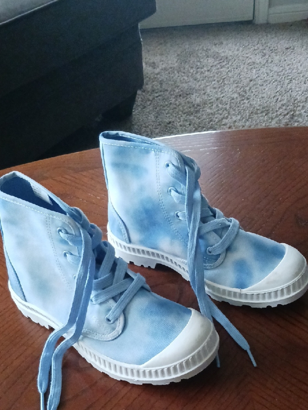 SO Women's Dragonfruit Light Blue Tie-Dye High Top Sneakers